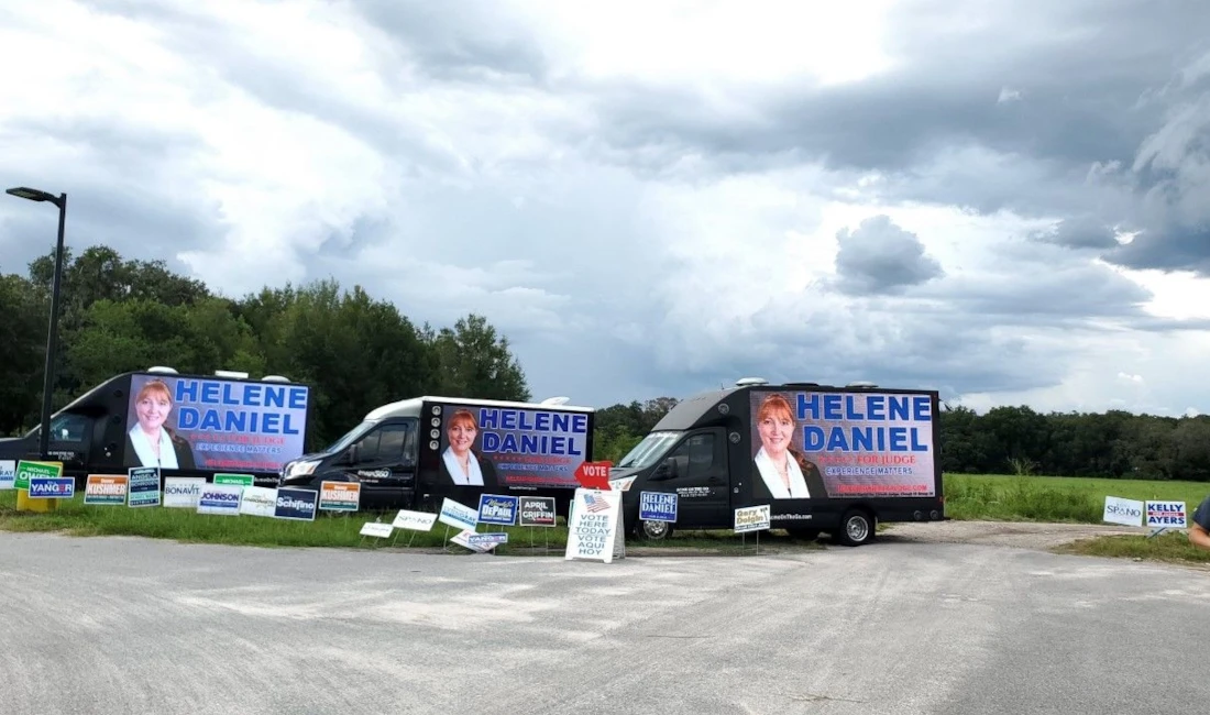 Corporate Event Signs and Digital Advertising Vehicle Mobile LED Truck