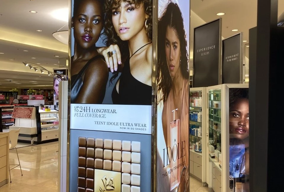 Lancome Lightbox Retail & Point of Purchase Displays
